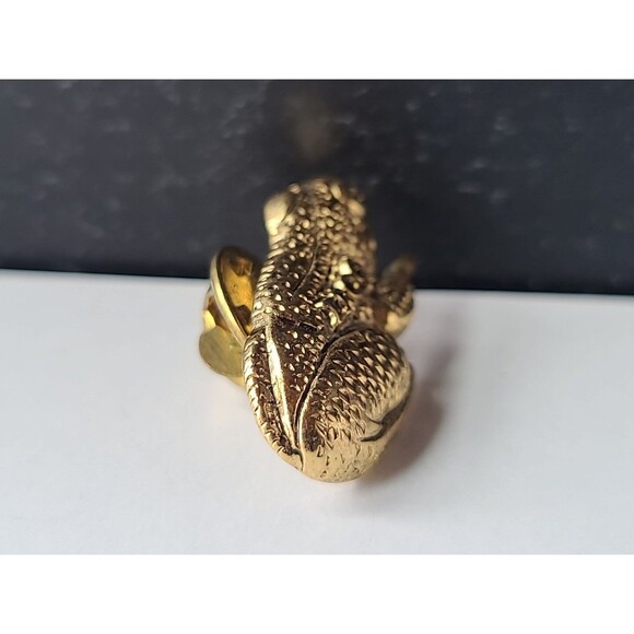 Gold Tone Metal Frog Shaped Pin Vintage Costume Jewelry P.S.C.O. - Picture 4 of 10